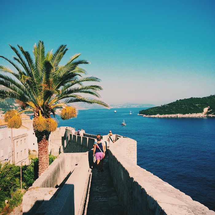Aus der Stadtmauer in Dubrovnik in Kroatien, einem der Balkanländer im Balkan