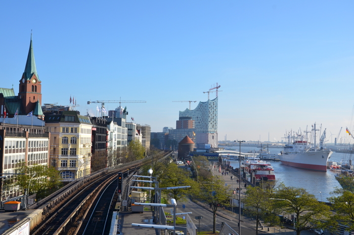Hamburg Tipps: Blick auf die Elbphilharmonie in Hamburg