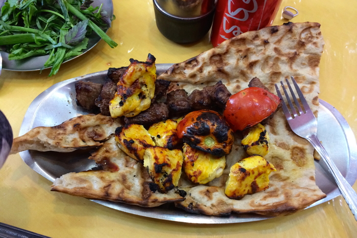 Backpacking im Iran Essen
