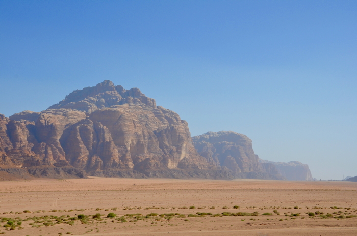 Die Weite des Wadi Rum Jordanien