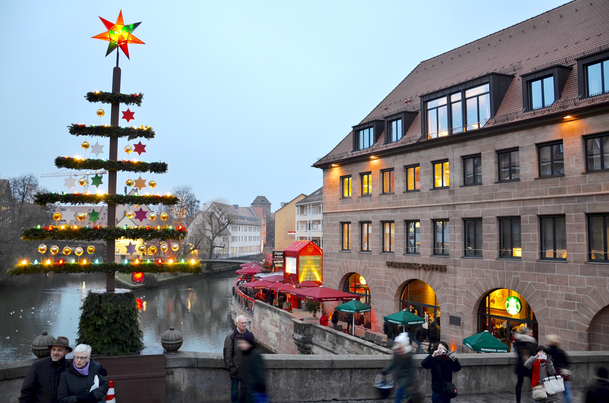 nuremberg restaurants: enjoy nuremberg sausage and mulled-wine