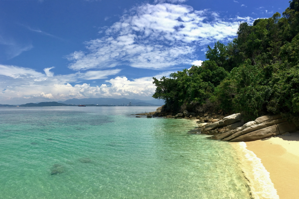 Großstadtdschungel-Malaysia-Gaya-Island-Resort-Meer-Strand